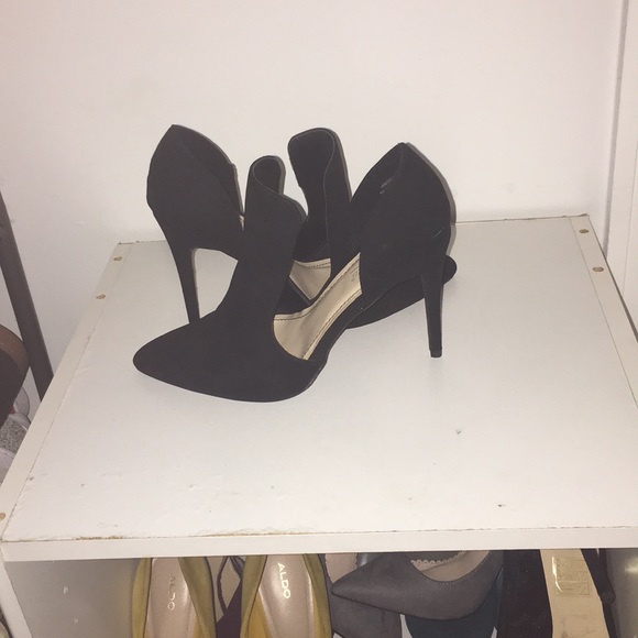 Black Suede Heels... ( Never Worn Before) - Picture 3 of 3